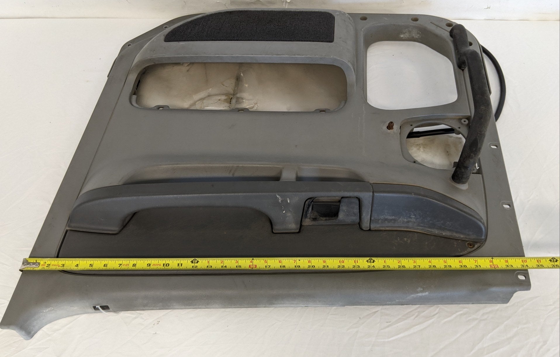 *Heavy Wear* Freightliner Columbia RH Gray Inner Door Panel - P/N A18-46802-000 (9673670721852)