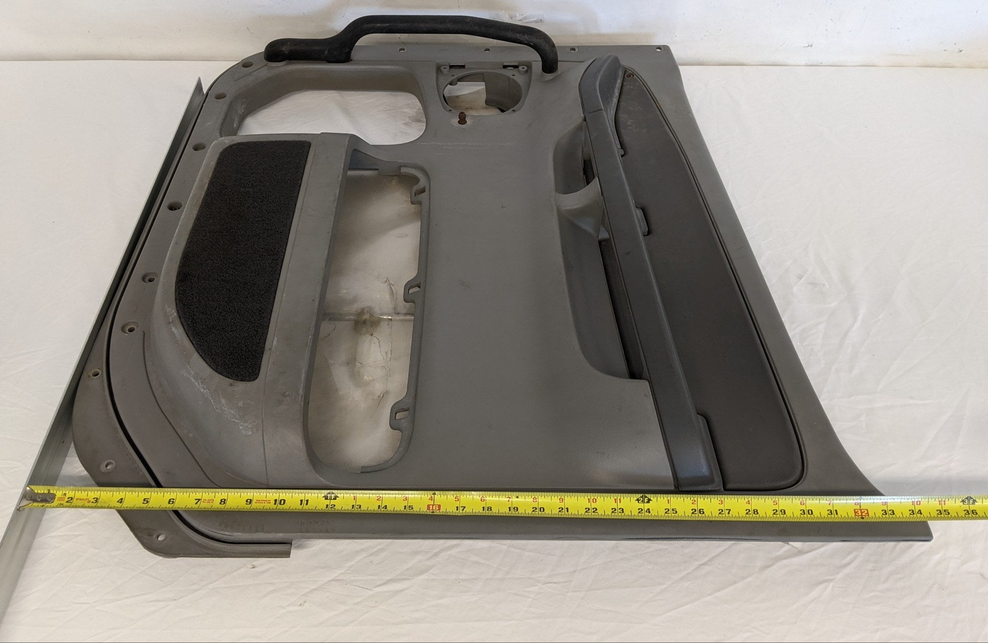 *Heavy Wear* Freightliner Columbia RH Gray Inner Door Panel - P/N A18-46802-000 (9673670721852)