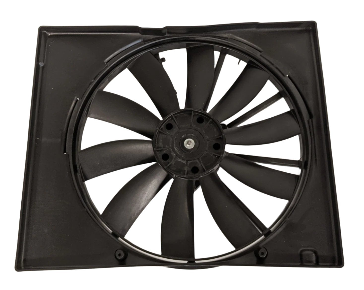 Damaged Freightliner Cascadia P3 AC Condenser Fan w/ Shroud - P/N BSM 1000175537 (9680703095100)