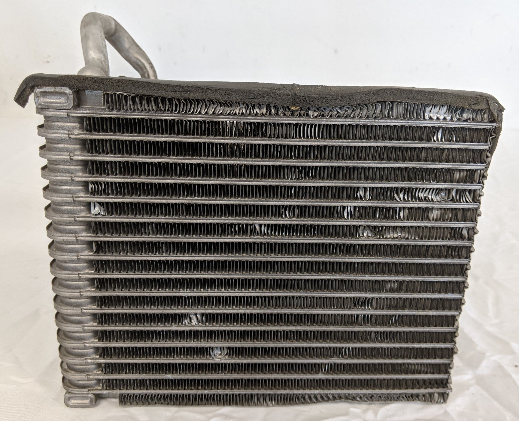 Damaged Freightliner Columbia Bunk HVAC Evaporator Coil - P/N BOA 91567 (9684159365436)