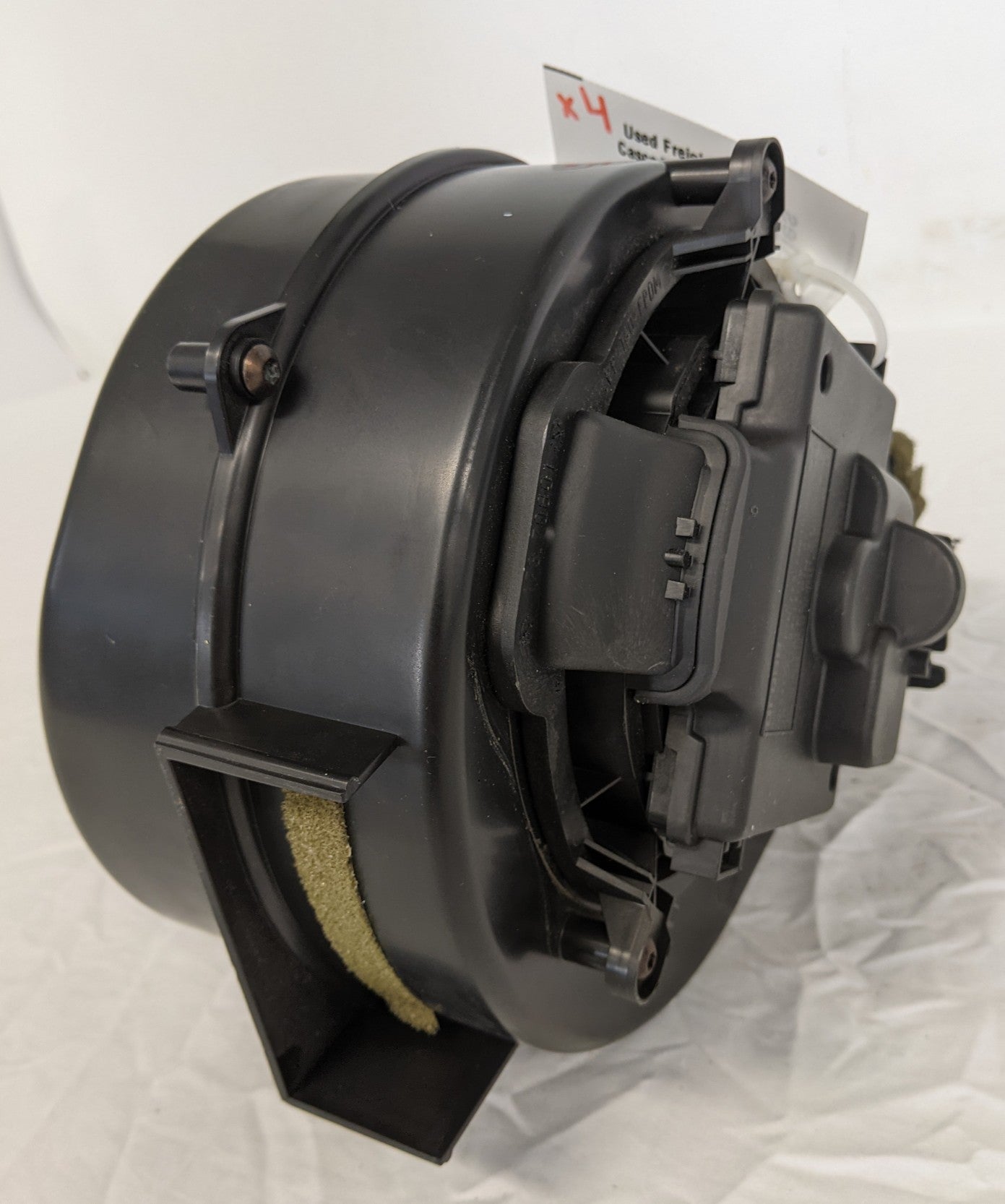 Used Freightliner M2, Cascadia HVAC Blower Motor w/ Vent - P/N T1000730D (9699373351228)