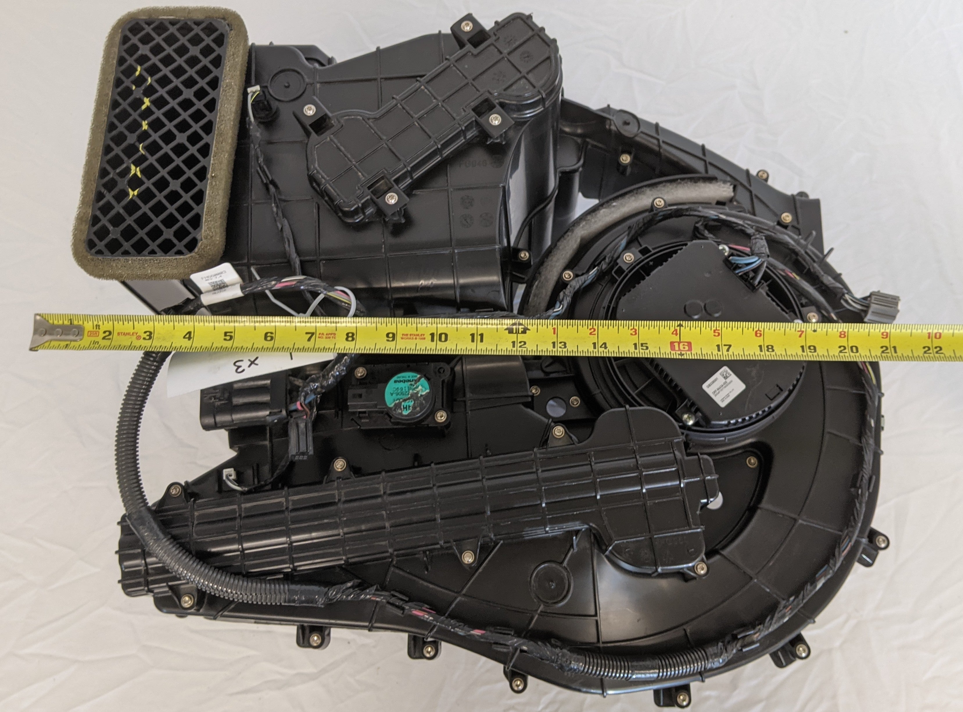 Damaged Freightliner Self Powered Bunk HVAC - A22-73669-000