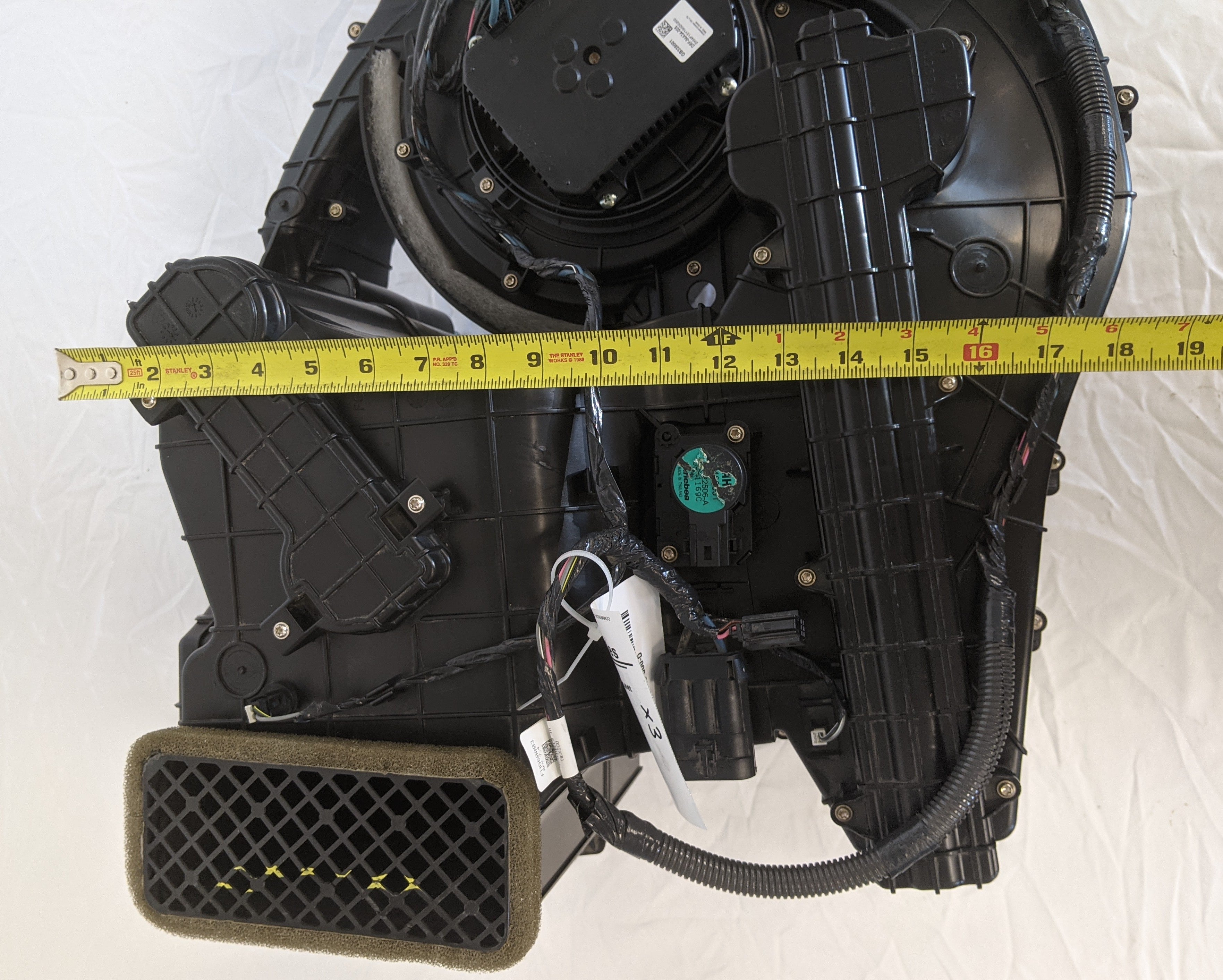 Damaged Freightliner Self Powered Bunk HVAC - A22-73669-000