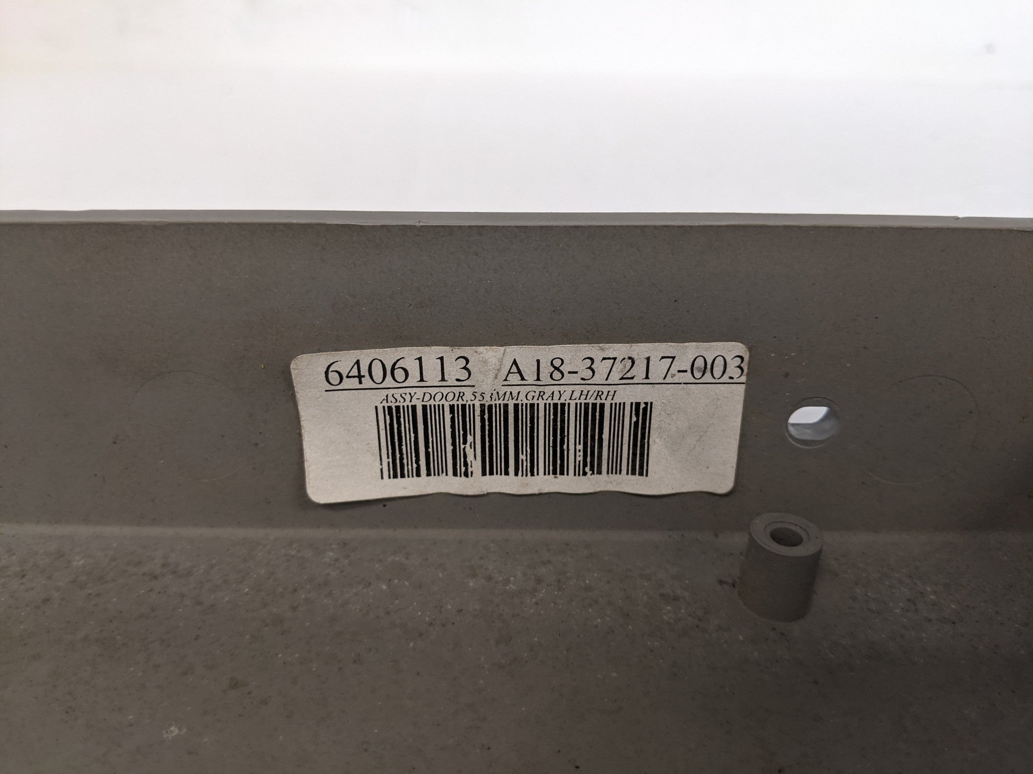 Used Freightliner Columbia 22" Gray Upper Cabinet Door - P/N 18-31610-001 (9727903891772)