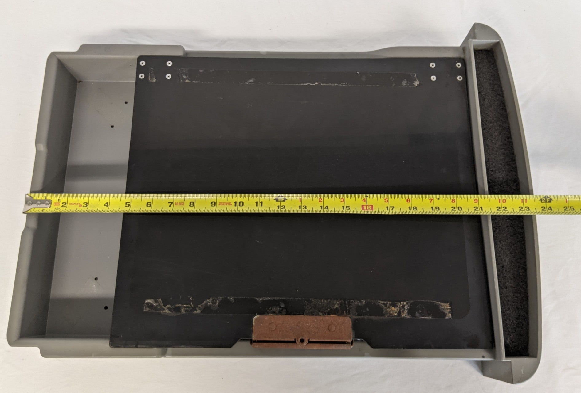 Used Freightliner Columbia 70" Storage Cabinet LH Drawer - P/N A18-48913-000 (9727945474364)