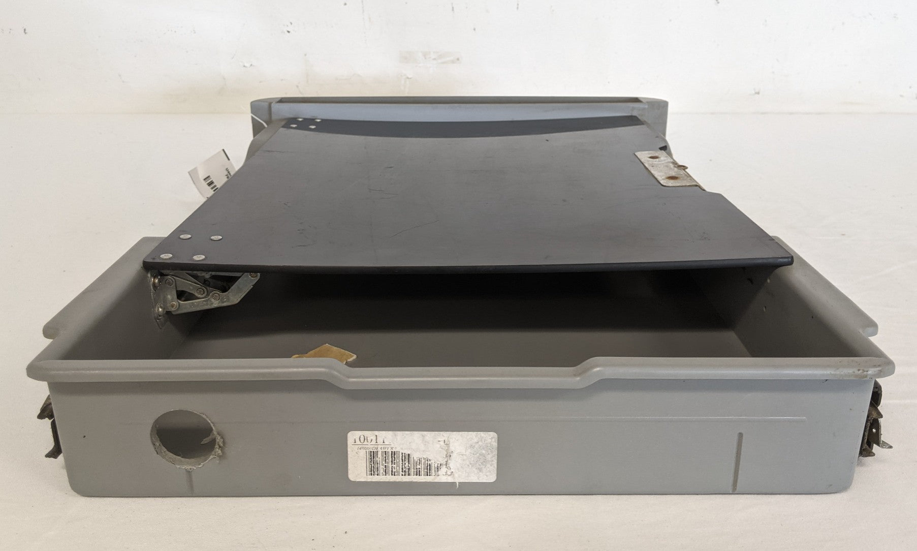 Used Freightliner Columbia 70" Storage Cabinet LH Drawer  - P/N A18-48913-000 (9727940559164)