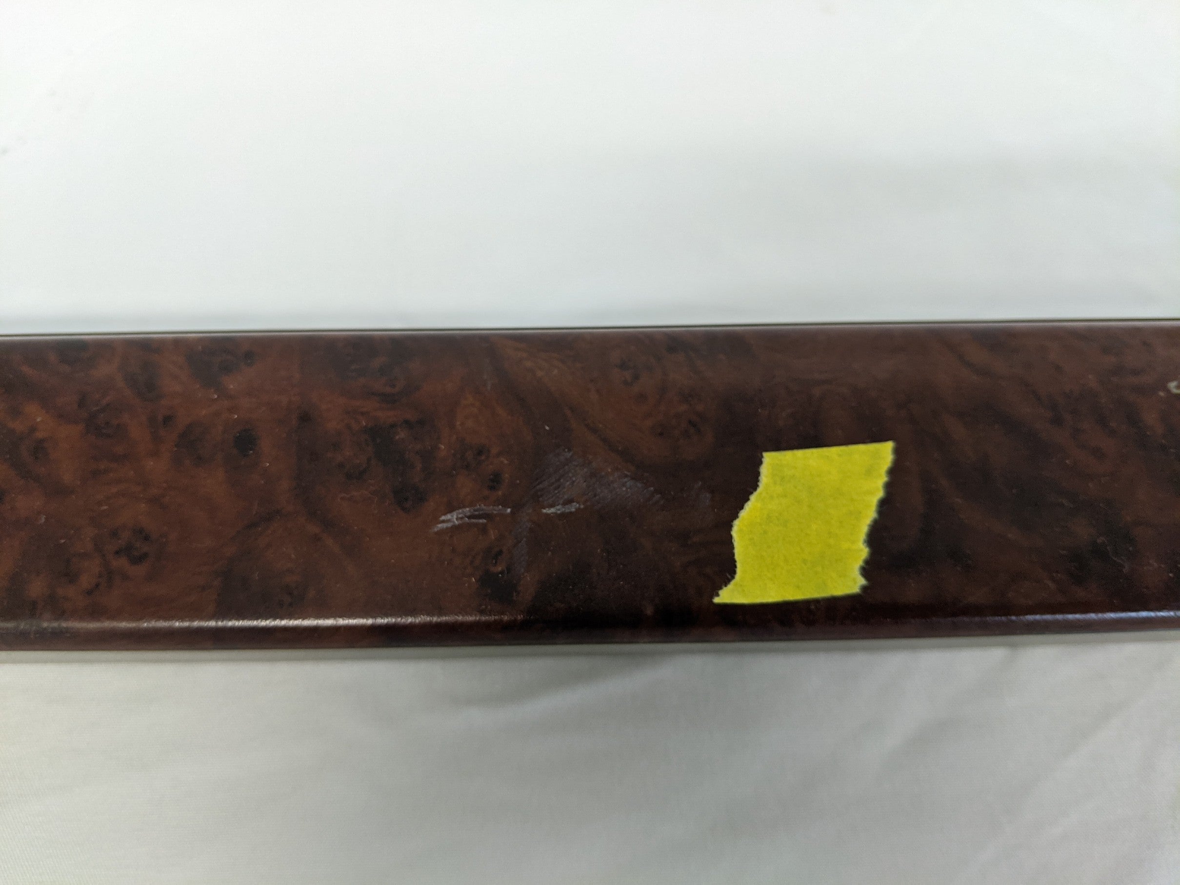 Used Freightliner Columbia 41 ½" Woodgrain Vertical Door Latch-P/N A18-30526-005 (9727812698428)