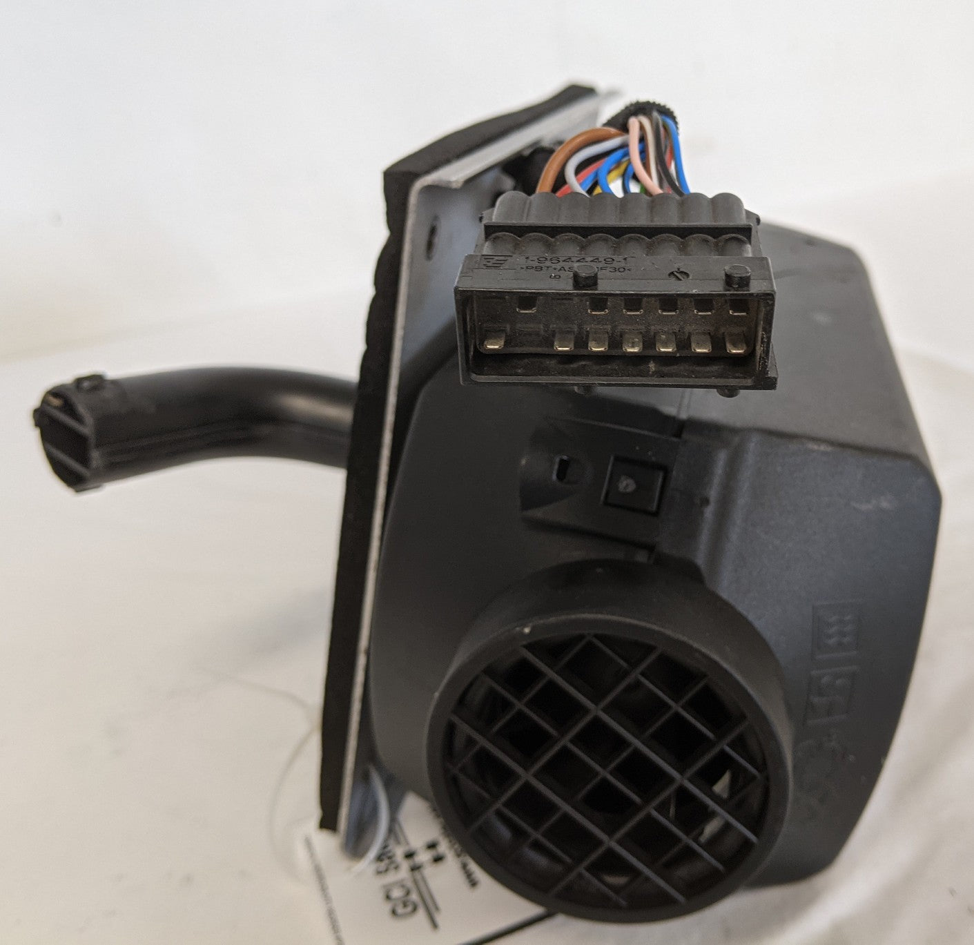 Espar Airtronic D2 Complete Auxiliary Heater- P/N  A22-76426-000 (6674773442646)