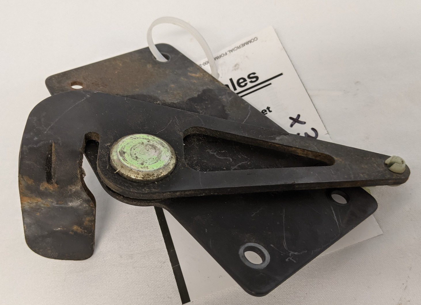 Used Freightliner LH Door Latch Bell Crank Assy - A18-42229-000