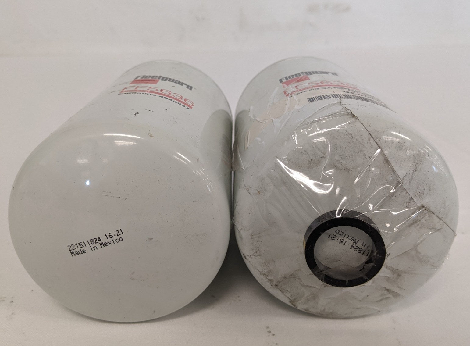 *Lot of 2* Fleetguard Cummins 4940647 Fuel Filter Element - P/N FG FF5636 (9769711403324)