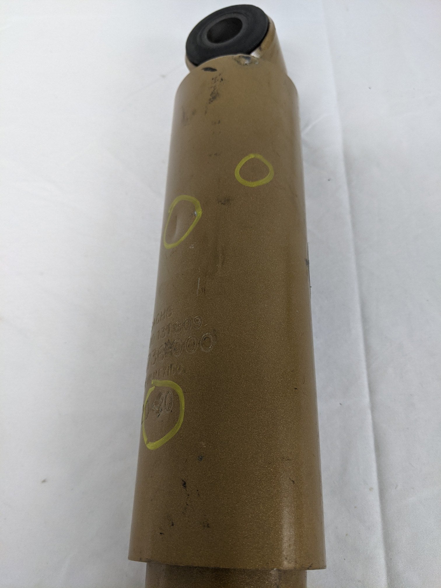 *Blemished* Freightliner ADL 19/45 343/523 Rear Shock Absorber -P/N 16-16736-000 (9775881879868)