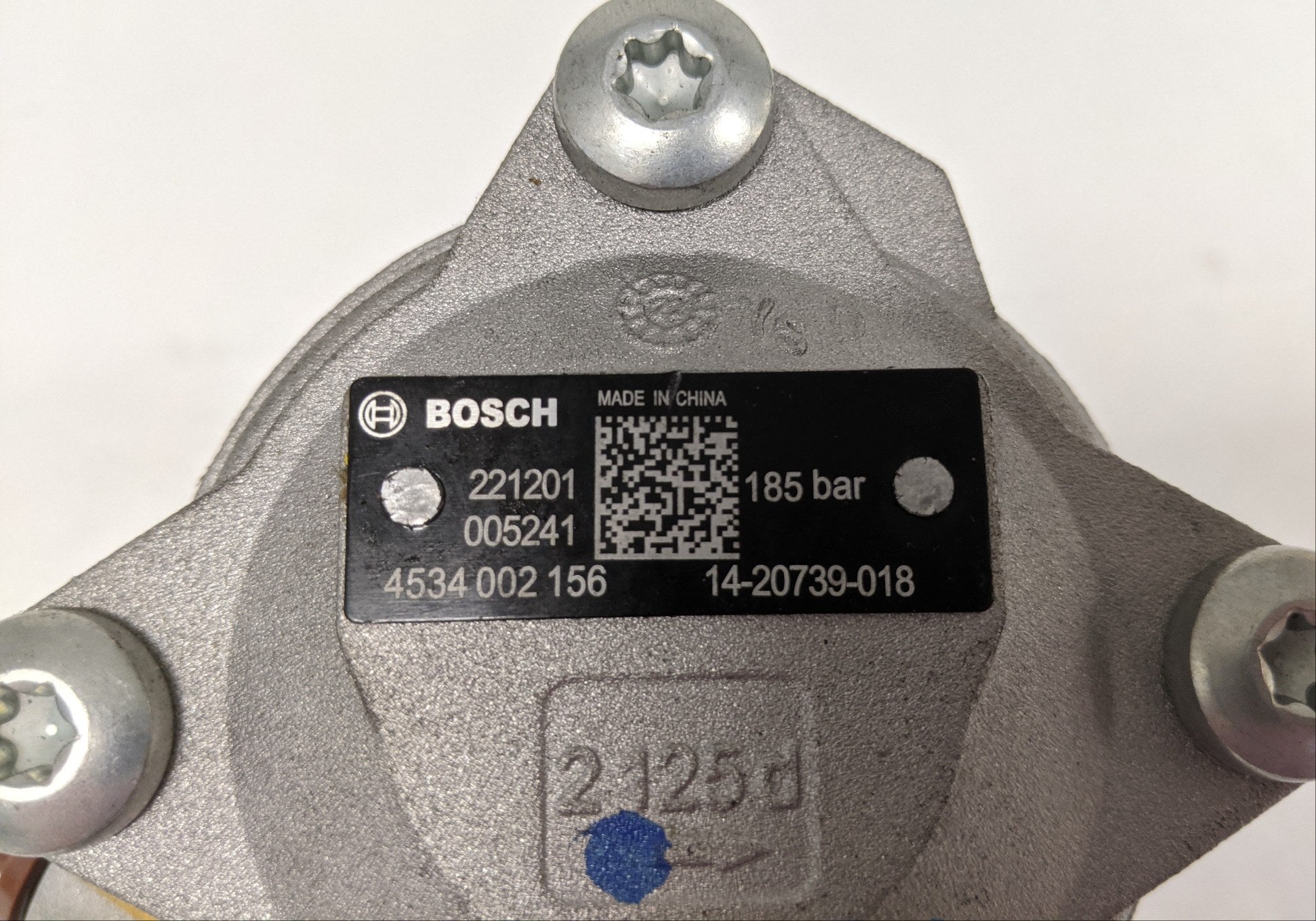 New Bosch Medium Duty 201618RES Power Steering Pump - P/N 14-20739-018 (9780030570812)