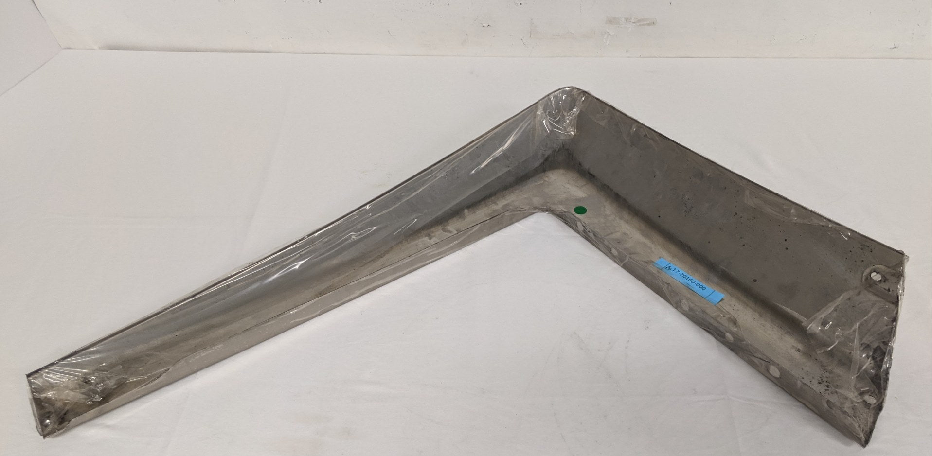 Western Star 5700 LH Hood Bezel Piece - P/N 17-20160-000