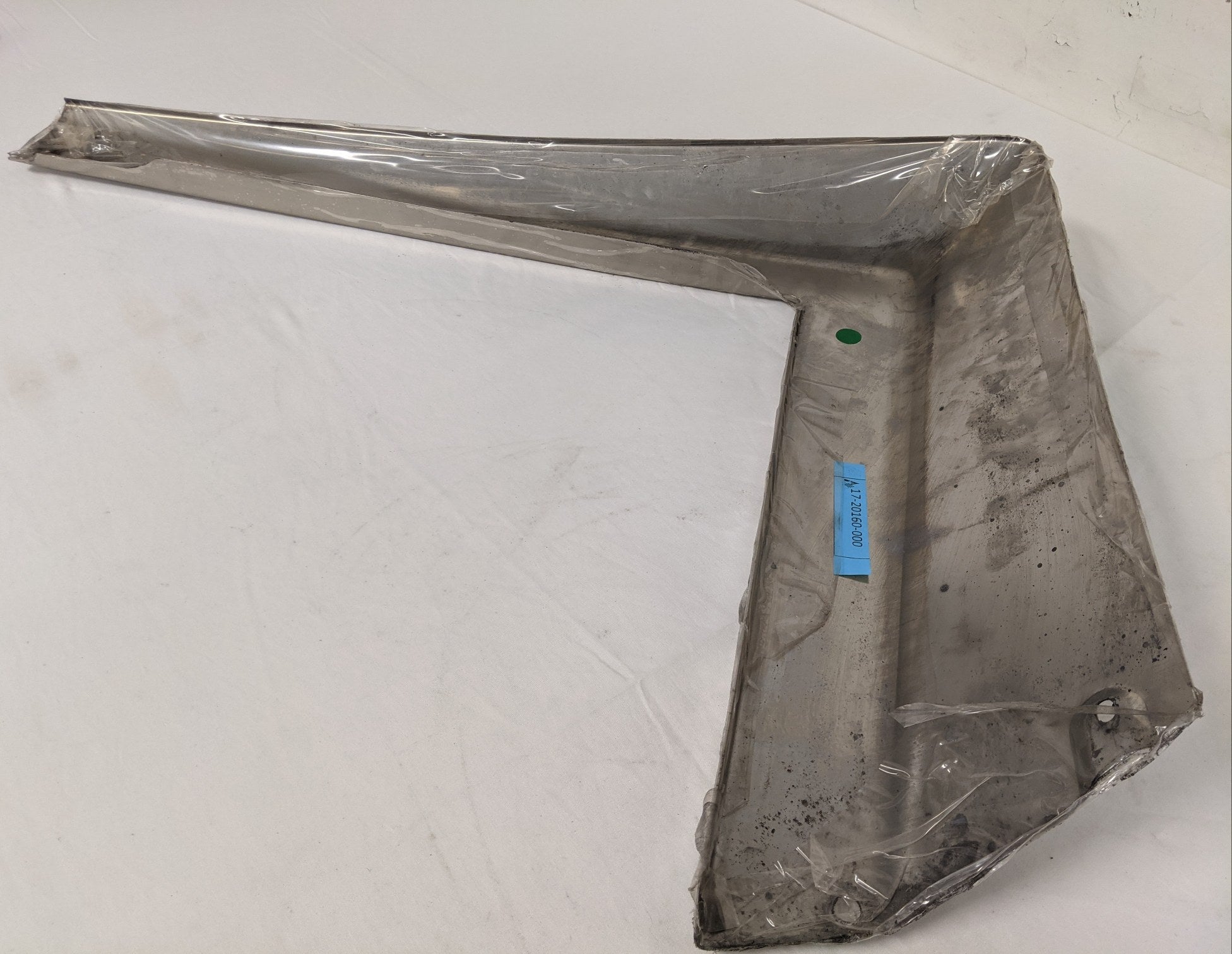 Western Star 5700 LH Hood Bezel Piece - P/N 17-20160-000