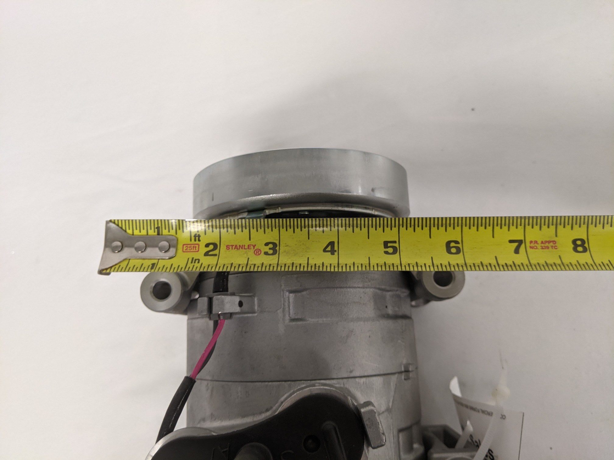 *Missing Pulley* Freightliner DKS-15DT A/C Compressor Only - P/N  22-75520-000 (9814076260668)