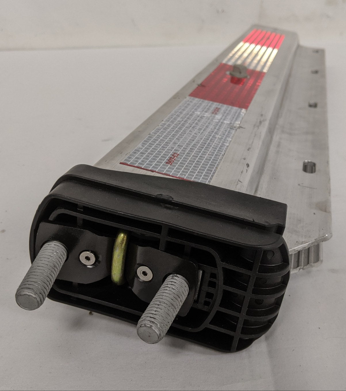 【archive】sullen Nylon Docking Swingtop RH Center Tandem Fairing Mud Flap Mounting Bracket - 22-77903-003