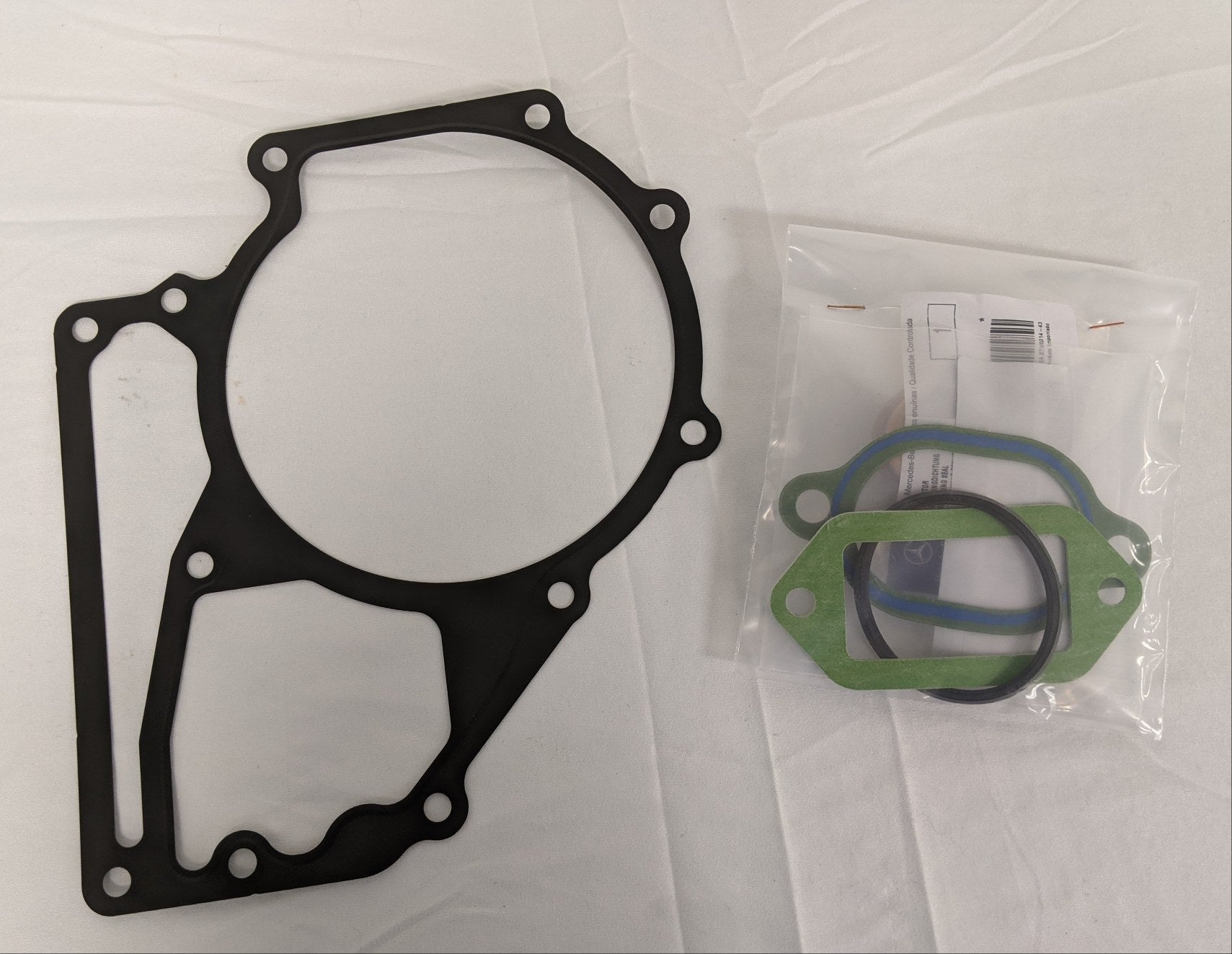 Mercedes-Benz Detroit Water Pump Gasket Kit - P/N DDE A4602001201 (9851436237116)