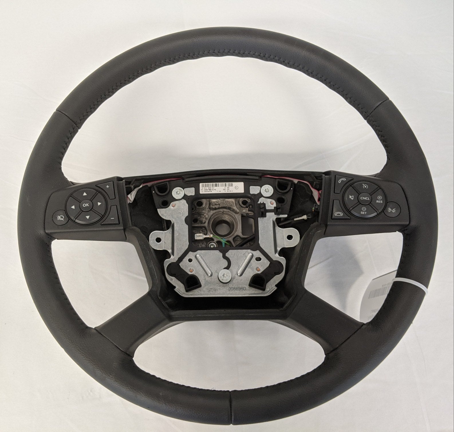 Freightliner 18" Four Spoke Leather Steering Wheel - P/N  A14-19292-001 (3939741073494)