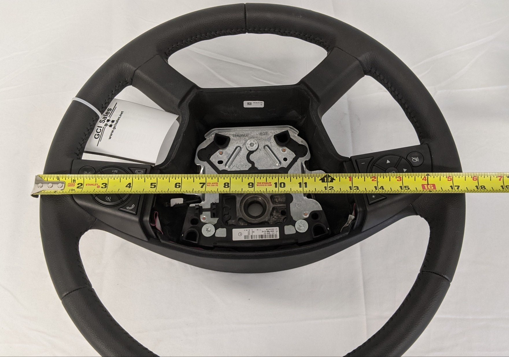 Freightliner 18" Four Spoke Leather Steering Wheel - P/N  A14-19292-001 (3939741073494)