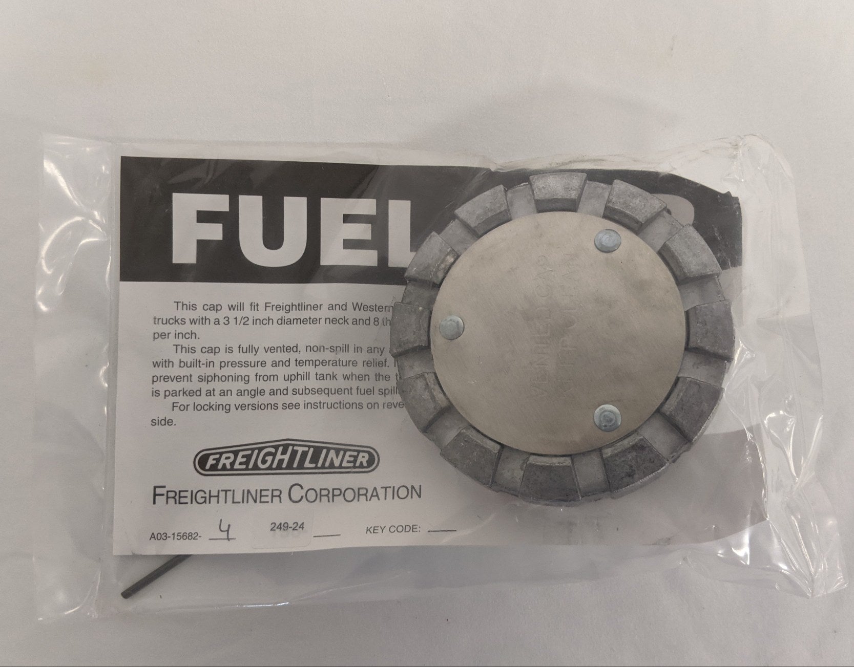 New Freightliner 4" Vented Non-Locking Fuel Tank Cap  - P/N A03-15682-004 (4923013234774)