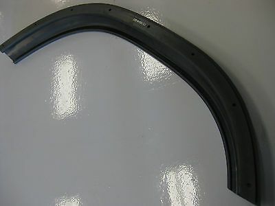 Freightliner Fender Extension Seal, Nonmetallic - P/N: 17-18248-000 (3939514318934)