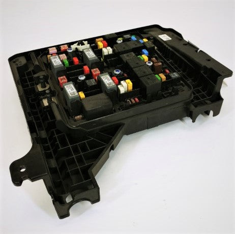 New Freightliner Power Distribution Module Fuse Panel P/N: A06-90283-001 (4521896312918)