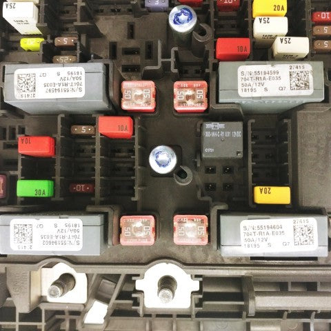 New Freightliner Power Distribution Module Fuse Panel P/N: A06-90283-001 (4521896312918)