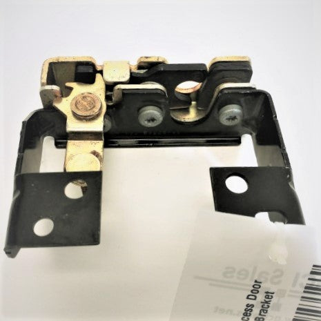 Eberhard Baggage/Access Door Latch W/Mounting Bracket P/N: A22-61731-001 (4522097377366)