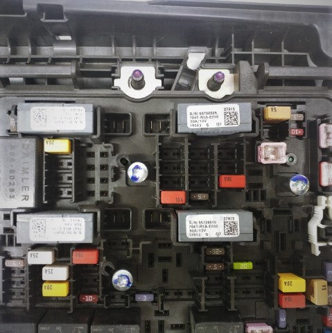 Freightliner Power Distribution Module VPDM Fuse Panel P/N  A06-90283-001 (4539341537366)