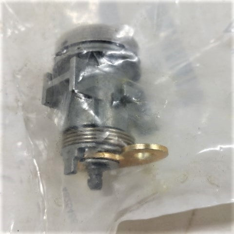 Freightliner Lockset, 4 Keys For M2 & P3 - P/N: W22-00076-009 (5018409402454)