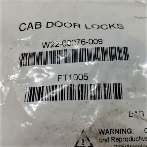 Freightliner Lockset, 4 Keys For M2 & P3 - P/N: W22-00076-009 (5018409402454)