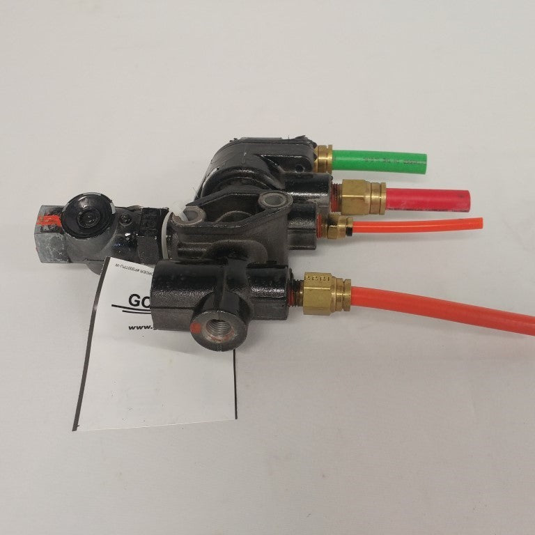 Damaged Bendix Tractor Protection Control Valve - P/N: 109792