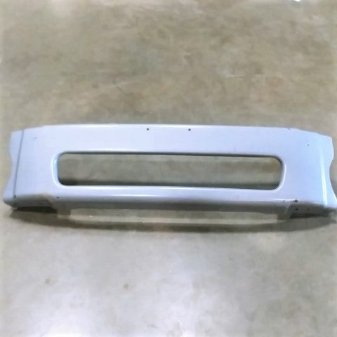 Freightliner M2 Bumper Assembly-CENTER,PTD,LIC PL P/N: A21-28184-022 (4574014767190)