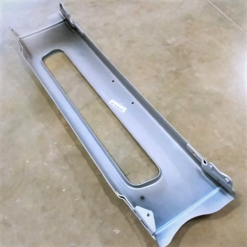 Freightliner M2 Bumper Assembly-CENTER,PTD,LIC PL P/N: A21-28184-022 (4574014767190)