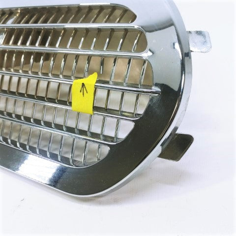 Damaged Freightliner M2 112IN Intake Grille, Chrome P/N  17-14836-004 (4585257042006)