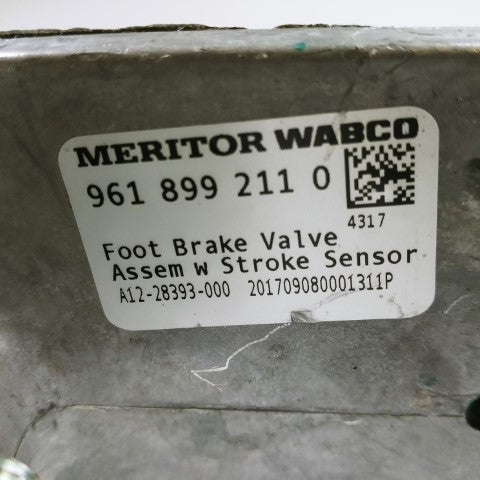 Wabco Foot Brake Valve Assy (Missing Part) P/N  961 899 211 0 (4603401896022)