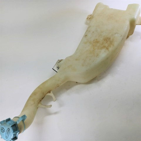 Damaged Freightliner Windshield Washer Reservoir P/N  A22-60952-000 (4603793965142)