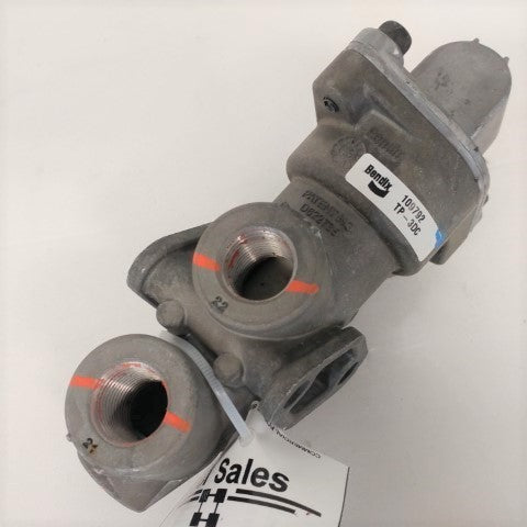 Used Bendix TP-3DC Tractor Protection Control Valve - P/N 109792