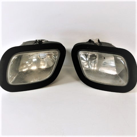 Freightliner Cascadia Fog Lights w/o Bulbs--Set of 2--P/N  A06-51908-006, 007 (8100576067900)