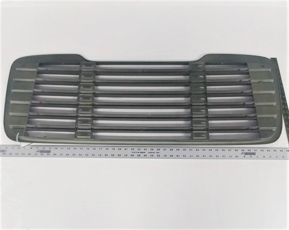 Used Freightliner M2 Highway Hunter Green Grille  - P/N: 17 14787 000, 17-14627-000 (6750586929238)