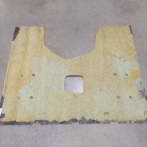 Used FL 113 Cascadia Manual, LH &  RH Seats Floor Cover - P/N  W18-00666-001 (6577902551126)