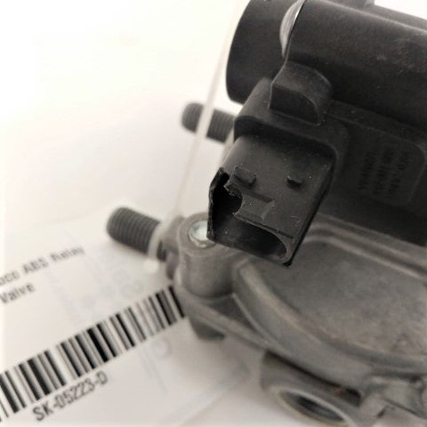 Damaged Wabco ABS Relay Valve - P/N  976 200 100 0 / 9762001000 (6747196620886)