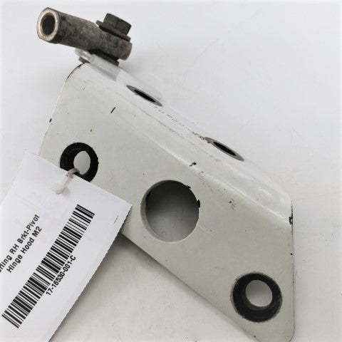 STERLING RH BRKT-PIVOT HINGE HOOD M2 - P/N  17-16530-001 (6740816363606)