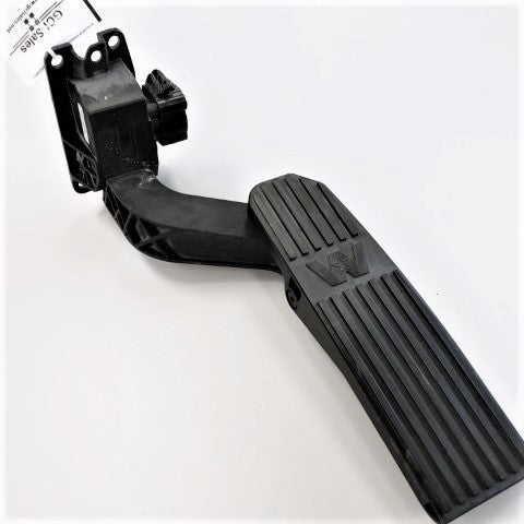 Damaged Western Star Accelerator Pedal - P/N  A01-33220-000, 01-34090-000 (4771235496022)