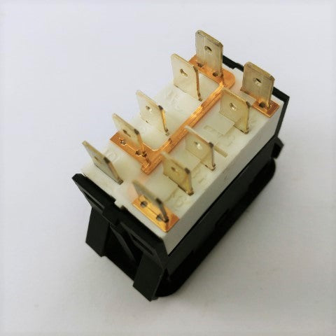 Freightliner Fog Lamp Rocker Switch – P/N A06-30769-092 (New Other, Made In Mexico)