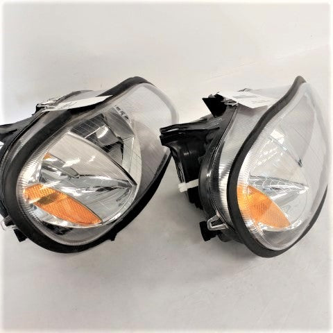 *Parts Only Damaged Set of 2* FLN M2 RH Headlamps - P/N: A06-75732-004 (6602011344982)