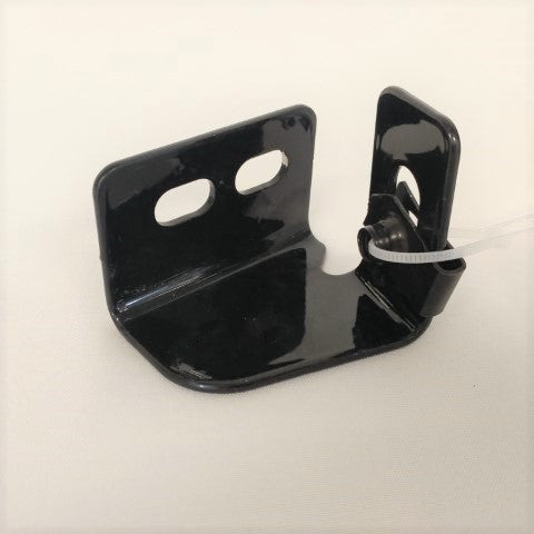 Western Star LH Middle Cab Skirt Bracket - P/N: 18-67610-002 (6603857002582)