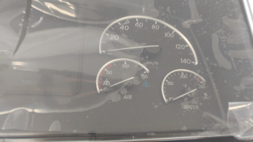 Freightliner 6-Gauge Instrument Cluster-km/h - P/N: A22-75412-111, A22-75412-211 (4017921196118)