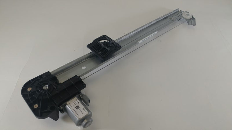 Freightliner Right Hand Electric Window Regulator Assembly 24U - A18-71307-001 (3966685741142)