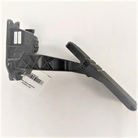 Used Freightliner Accelerator/Throttle Pedal - P/N  A01-33821-001 (6612770783318)